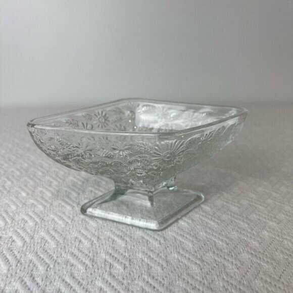 Vintage 1932-37 (Rare) Indiana Glass “Pineapple & Floral” Pedestal Candy Dish - Picture 6 of 9